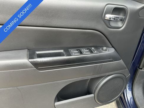 Used 2014 Jeep Patriot Latitude w/ Freedom Edition Package FWD image 30