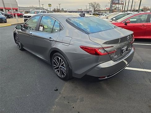 New 2026 Toyota Camry XLE image 6