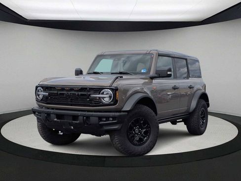 Used 2025 Ford Bronco Badlands AWD/4WD image 1