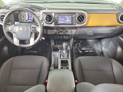 Used 2019 Toyota Tacoma SR5 RWD image 16