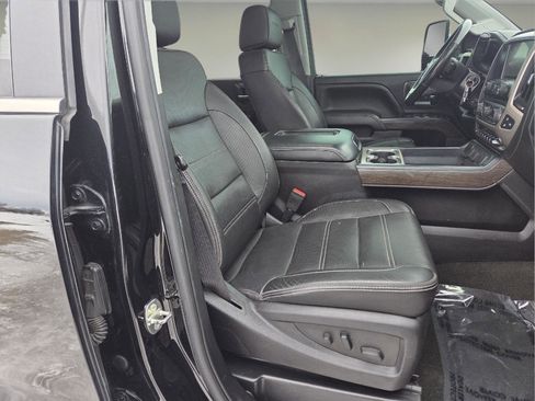Used 2017 GMC Sierra 2500 Denali w/ Duramax Plus Package image 28