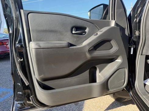 Certified 2022 Nissan Frontier S image 6