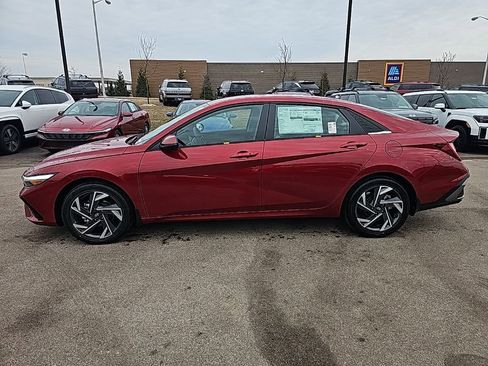 New 2026 Hyundai Elantra Limited FWD image 2