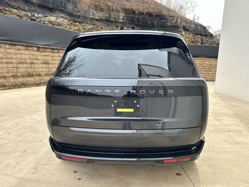 New 2026 Land Rover Range Rover Long Wheelbase SE image 4