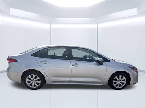 Used 2023 Toyota Corolla LE FWD image 11