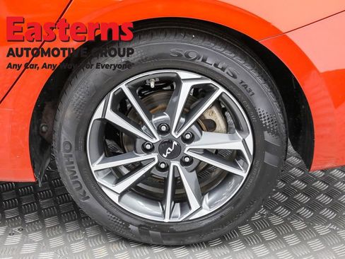 Used 2023 Kia Forte LXS image 32