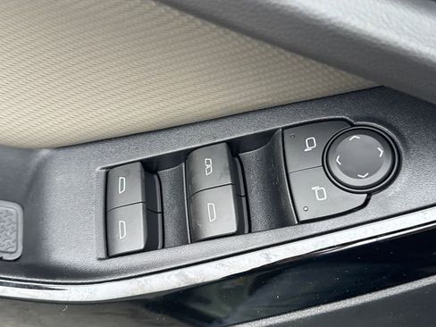 New 2026 Chevrolet Equinox LT w/ Convenience Package II image 18