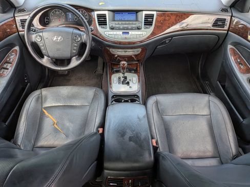 Used 2010 Hyundai Genesis 3.8 RWD image 25