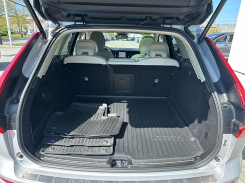Used 2023 Volvo XC60 B6 Ultimate w/ Protection Package Premier AWD/4WD image 35
