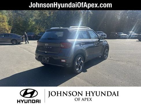 Certified 2026 Hyundai Venue SEL FWD image 15