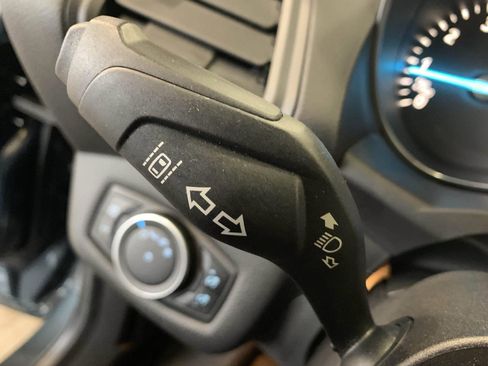 Used 2019 Ford Escape SEL image 19