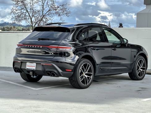 Used 2025 Porsche Macan Turbo image 8