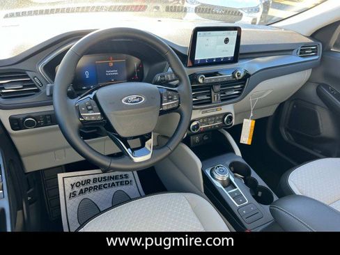 New 2025 Ford Escape Active w/ Cold Weather Package FWD image 14