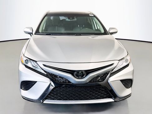 Used 2020 Toyota Camry XSE FWD image 2