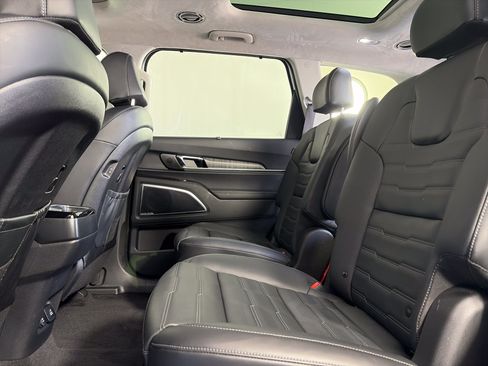 Certified 2025 Kia Telluride SX Prestige AWD/4WD image 7