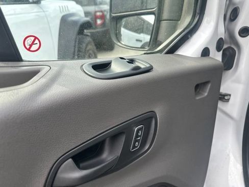 Certified 2025 Ford Transit 250 Low Roof w/ Exterior Upgrade Package RWD image 14