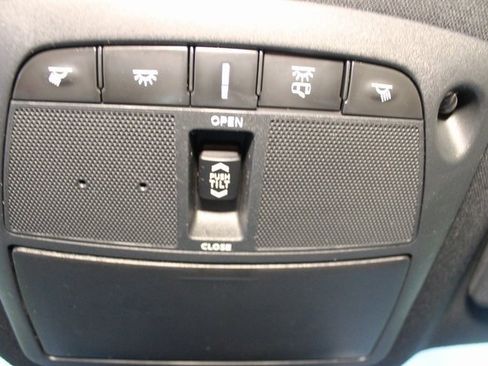 Used 2020 Nissan Maxima SR image 25