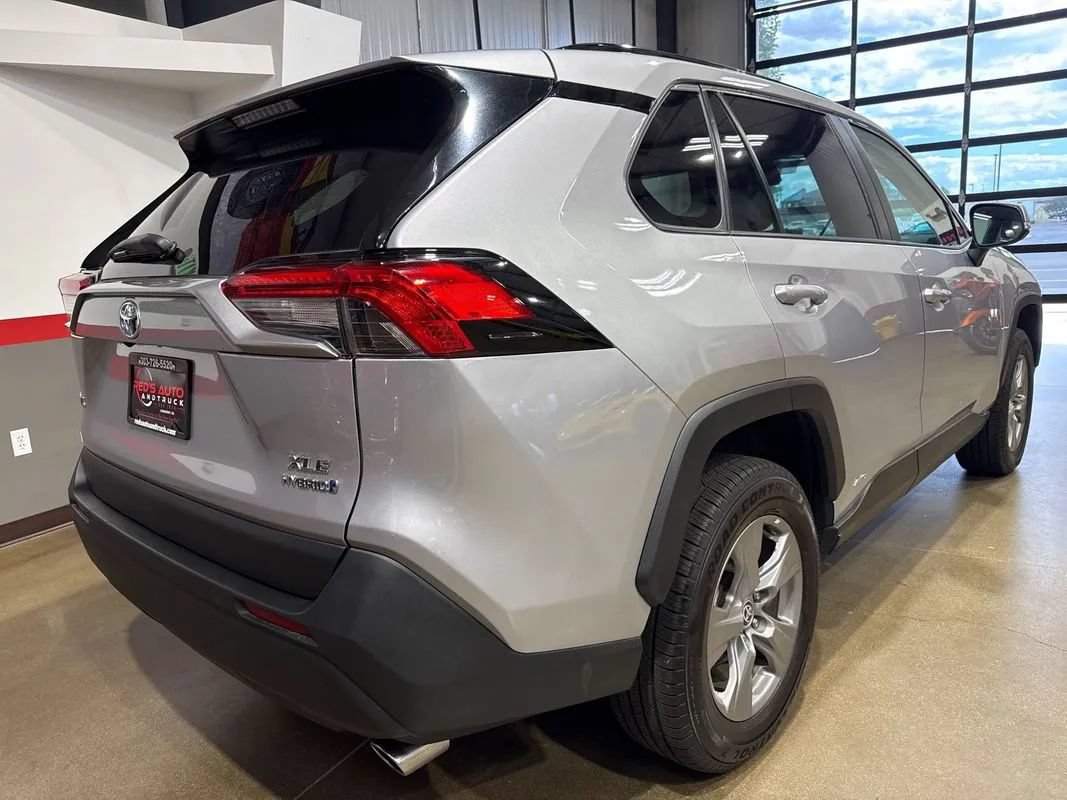 Used 2022 Toyota RAV4 XLE w/ Convenience Package AWD/4WD image 44