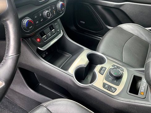 Used 2020 GMC Terrain Denali image 15