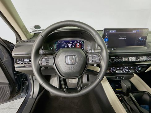 Certified 2025 Honda Accord EX-L image 11