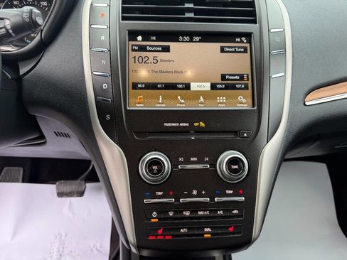 Used 2018 Lincoln MKC Select w/ Select Plus Package image 28