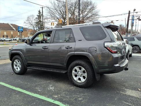 Used 2020 Toyota 4Runner SR5 image 6