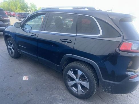 Used 2019 Jeep Cherokee Limited AWD/4WD image 5