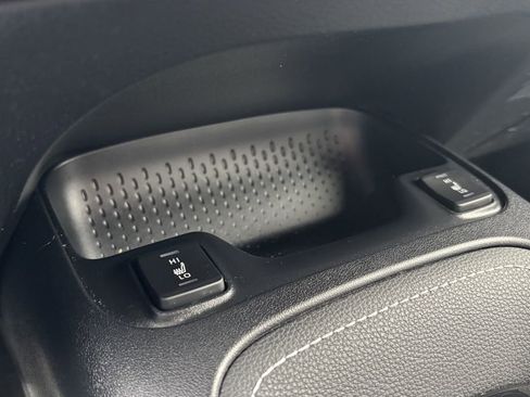 Used 2022 Toyota Corolla XSE image 29