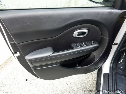 Used 2019 Kia Soul + image 19
