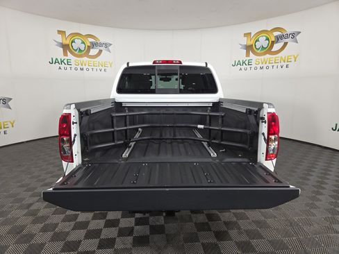 Used 2021 Nissan Frontier SV w/ Midnight Edition Floor Mats image 32