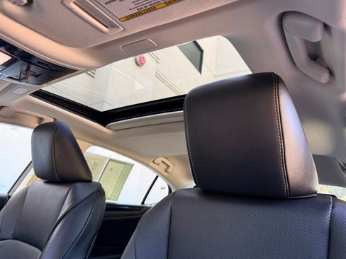 Certified 2025 Lexus ES 350 w/ Accessory Package (Z1) image 17