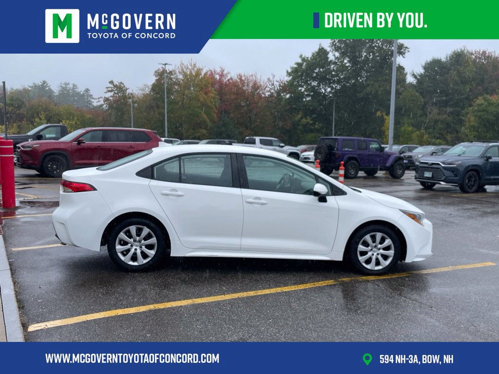 Used 2025 Toyota Corolla LE FWD image 6