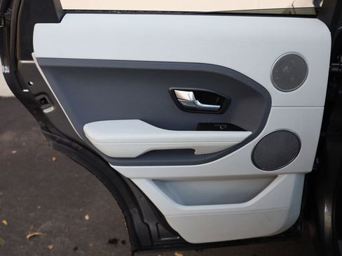 Used 2015 Land Rover Range Rover Evoque Pure Plus image 17