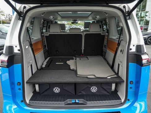 Certified 2025 Volkswagen ID. Buzz 1st Edition RWD image 27
