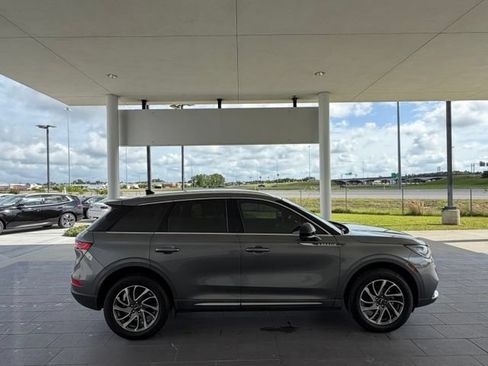 Used 2022 Lincoln Corsair FWD image 5