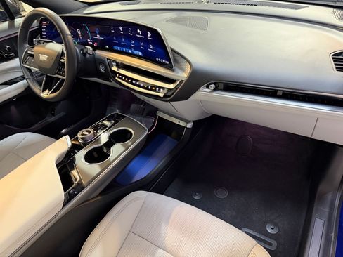Certified 2024 Cadillac Lyriq Sport RWD image 50