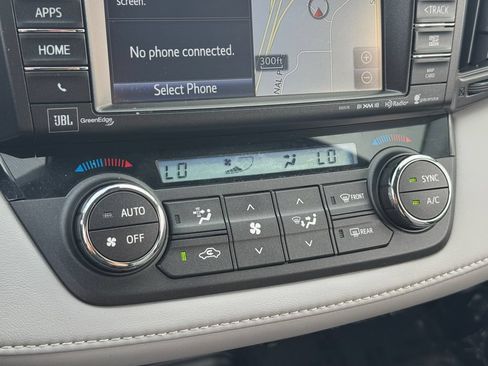 Used 2018 Toyota RAV4 Limited w/ Advanced Technology Package AWD/4WD image 23