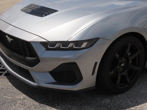 Used 2024 Ford Mustang GT Premium RWD image 3