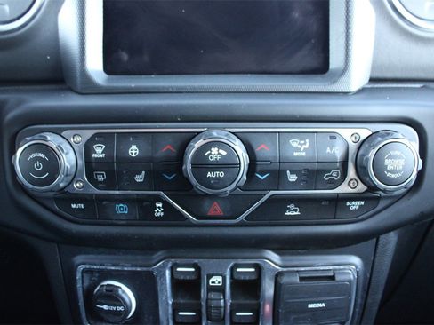 Used 2022 Jeep Wrangler Unlimited Sahara w/ Cold Weather Group image 22