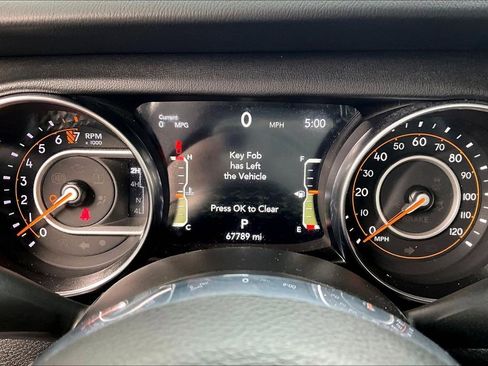 Used 2021 Jeep Gladiator Overland w/ Popular Equipment Package image 19