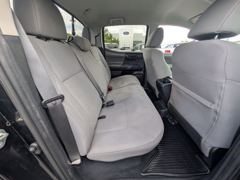 Used 2019 Toyota Tacoma SR RWD image 11