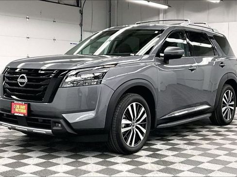 New 2025 Nissan Pathfinder Platinum w/ Lighting Package (N93) image 3