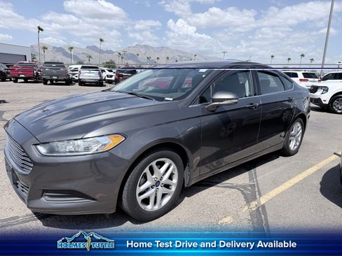 Used 2015 Ford Fusion SE FWD image 1