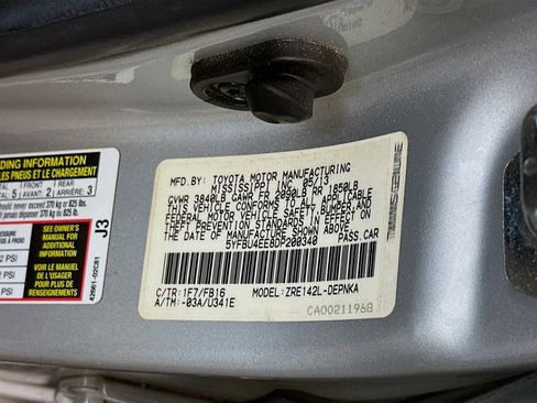 Used 2013 Toyota Corolla LE image 12