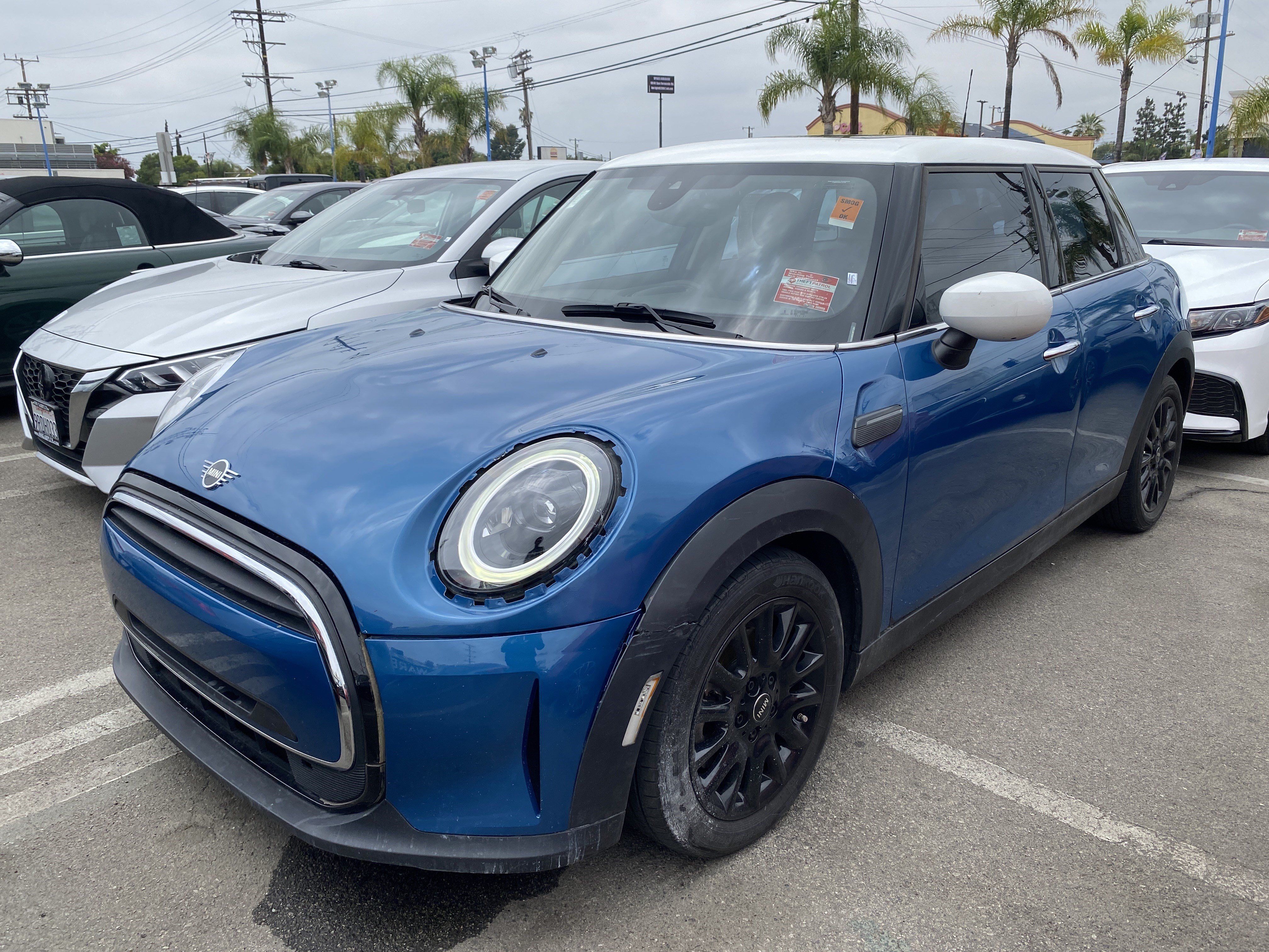 Used 2024 MINI Cooper 4-Door Hardtop FWD image 2