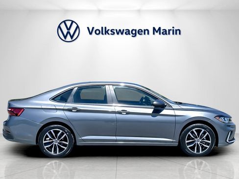New 2025 Volkswagen Jetta SE image 6