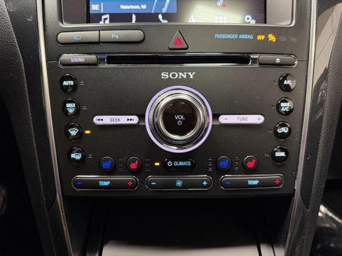Used 2018 Ford Explorer Sport w/ Equipment Group 401A image 23