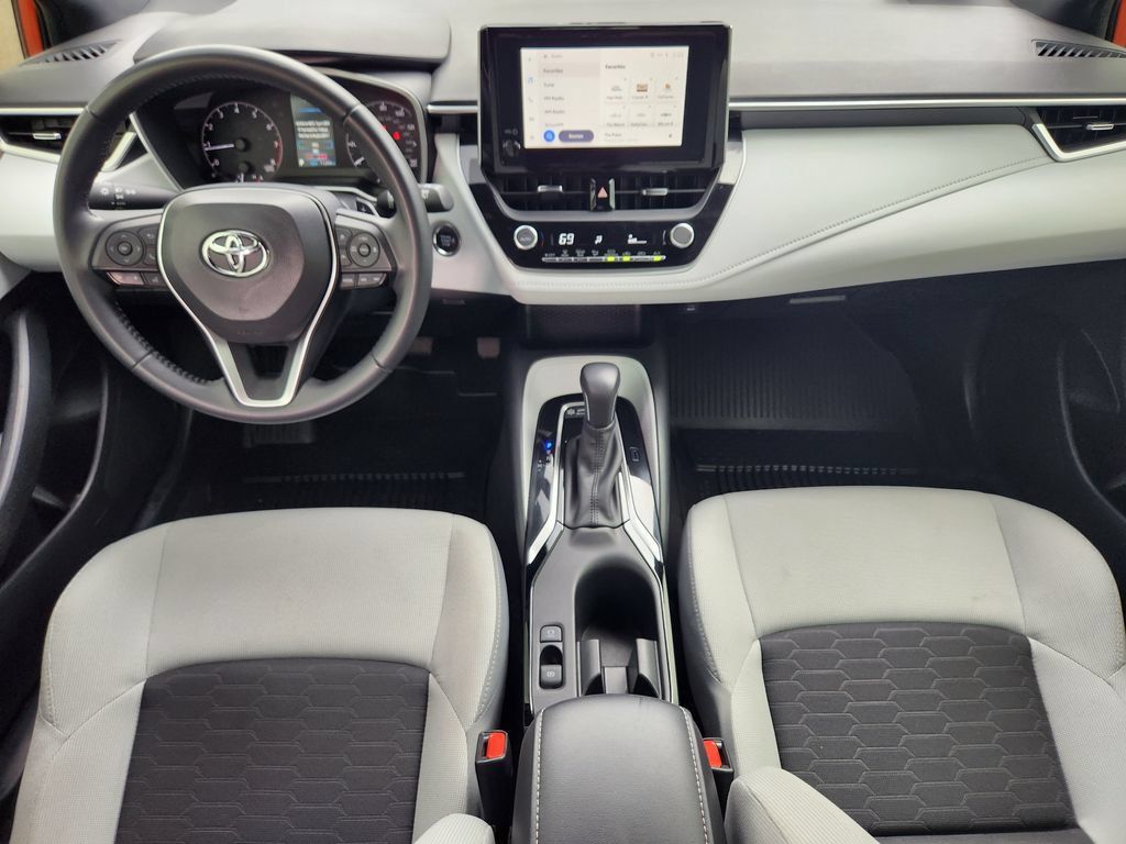 Used 2025 Toyota Corolla SE FWD image 24