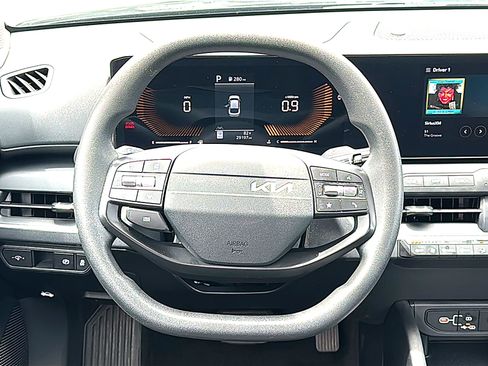 Used 2025 Kia K4 FWD image 27