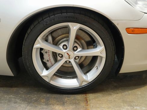 Used 2010 Chevrolet Corvette Grand Sport w/ Preferred Equipment Group RWD image 63